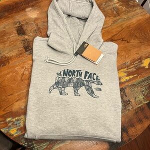 NWT North Face Men’s Hoodie